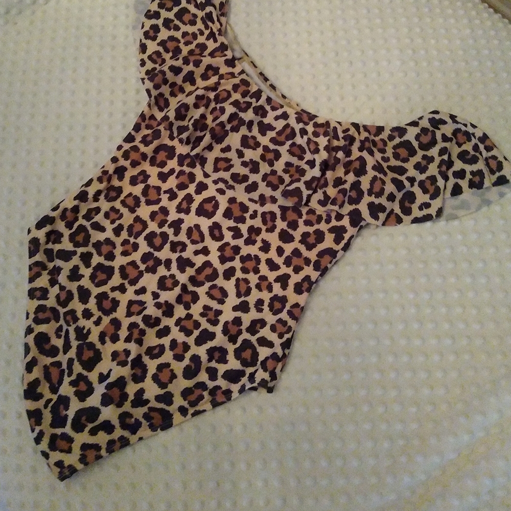 One piece bathing suit - Picture 3 of 6
